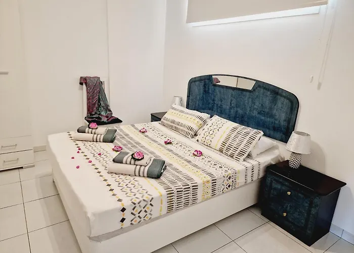 Semesterbostad Vistas Apartment, Ocean View, 2 Bedrooms & Free Wifi *