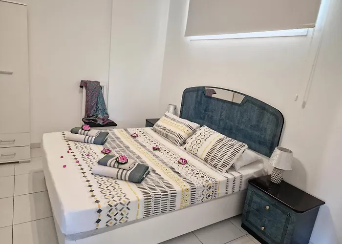 Semesterbostad Vistas Apartment, Ocean View, 2 Bedrooms & Free Wifi *