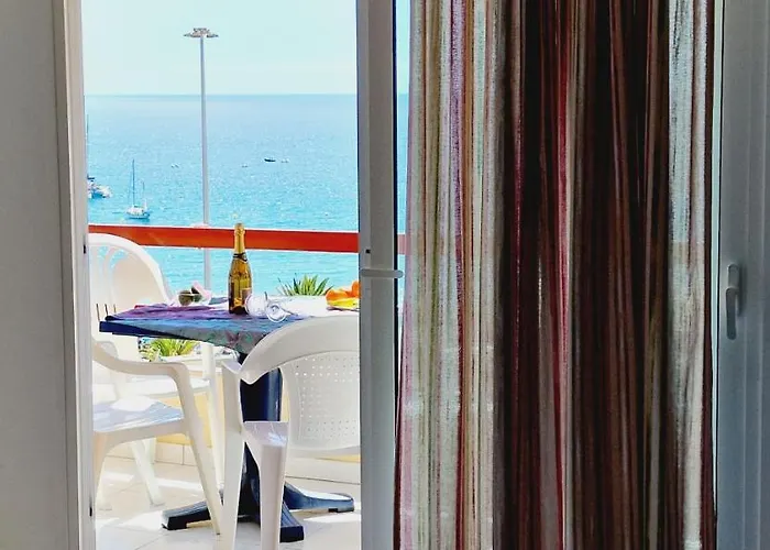 Vistas Apartment, Ocean View, 2 Bedrooms & Free Wifi *